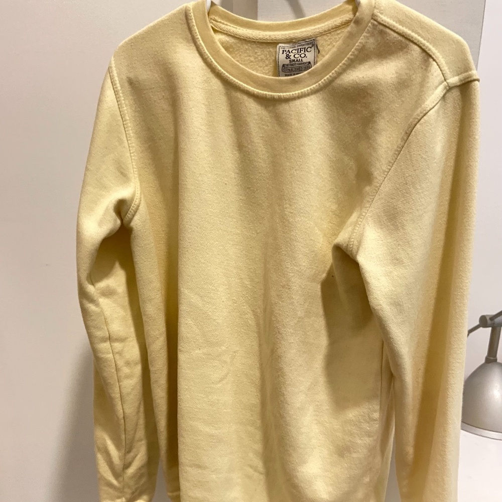 Size Small Light Yellow Crew Neck Sweater- Pacific & Co.